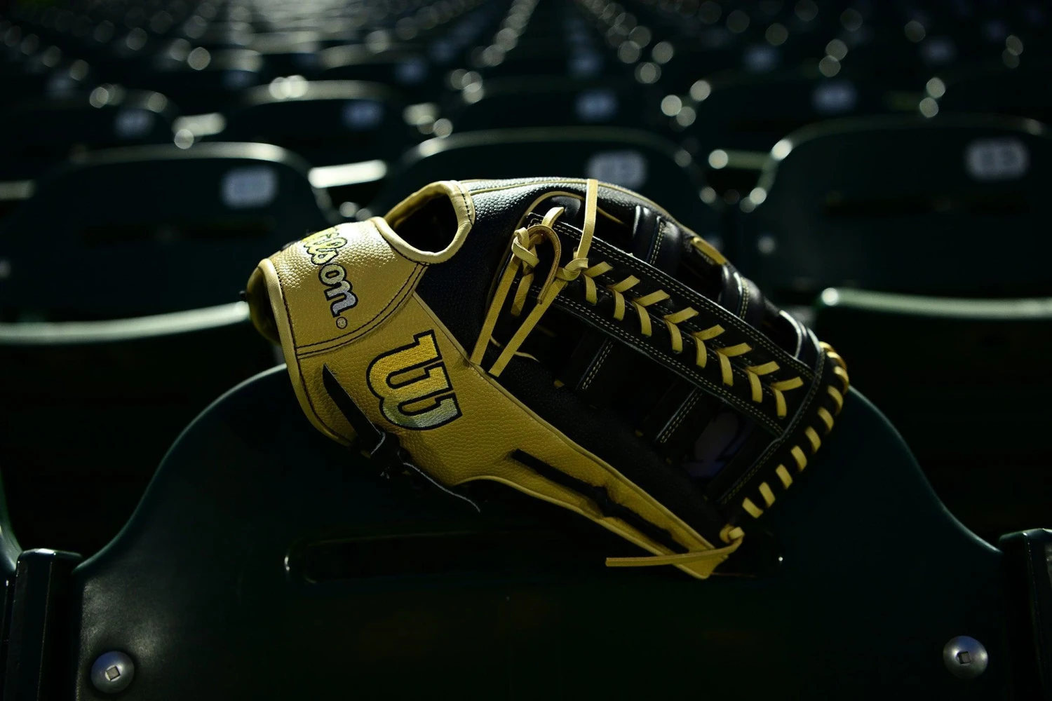 2023 Wilson A2000 1810 Super Skin 12.75" Outfield Baseball Glove: WBW1009731275 - Image 2